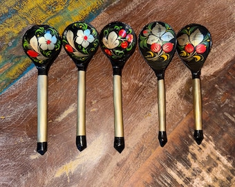 Traditional Russian Wooden Spoons – Vintage Hand-Painted Folk Art
