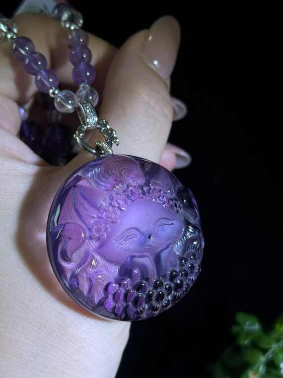 アメジスト九尾の狐のブランドは、高貴で神秘的な気質を持ち、独特の