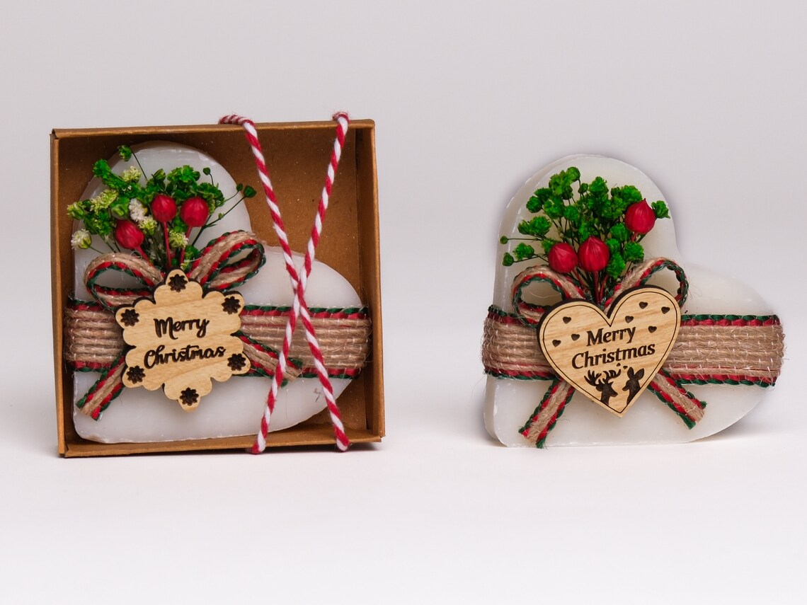 Set Portacandele In Legno Per Lutto, Commemorativo, Altezze 12 E 10 Cm, Con Candele E Incisione 'Those We Love'