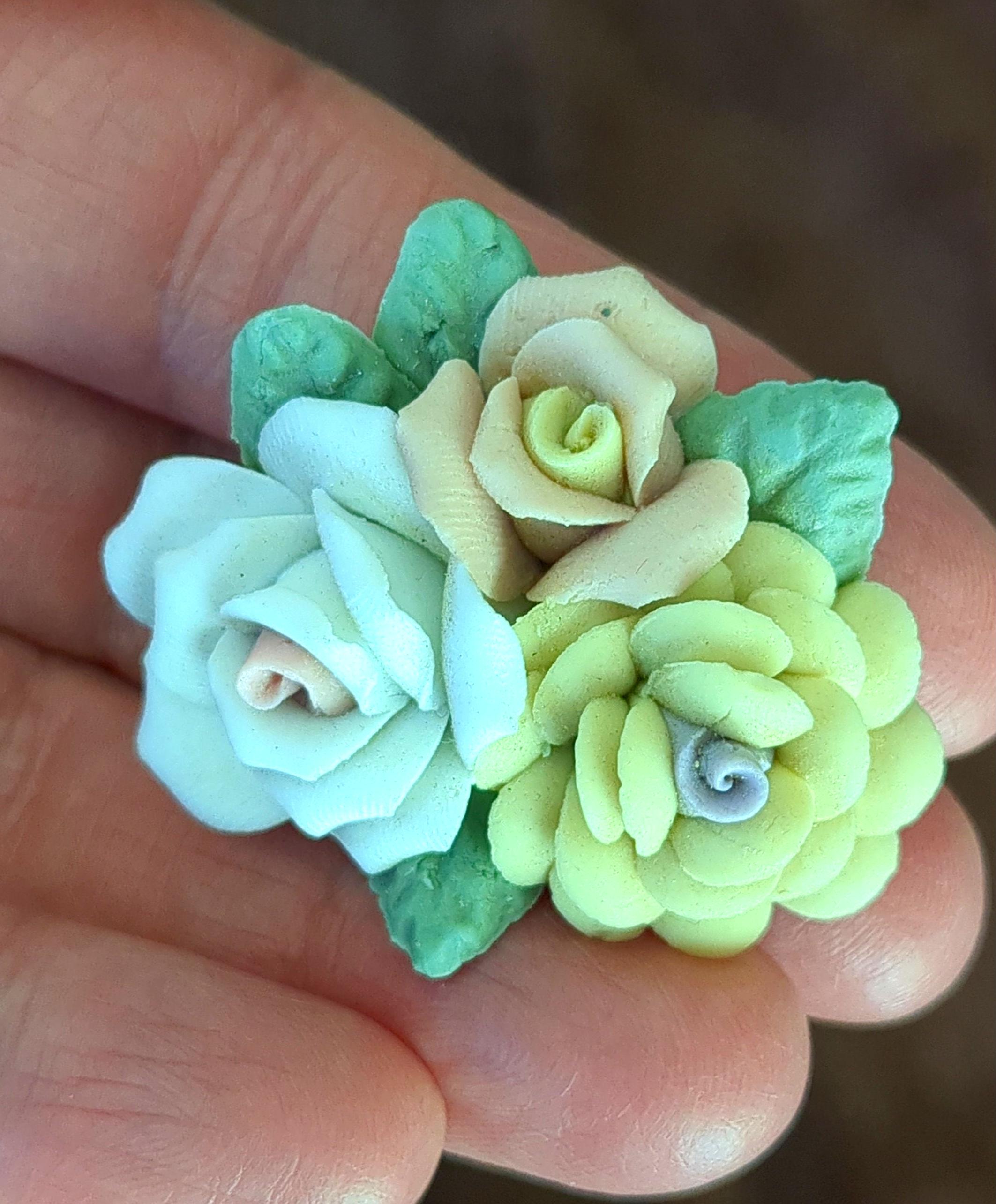 80年代の陶器のバラのブローチピン - Etsy 日本