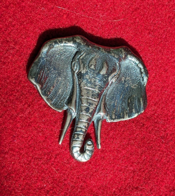 Vintage sterling silver elephant brooch - image 3