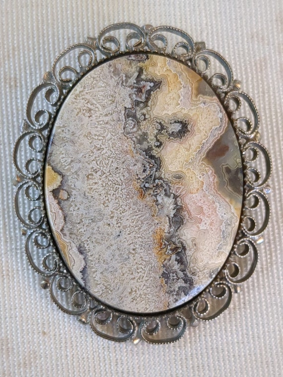 Polished 4 by 3 centimeter Agate vintage brooch - image 1