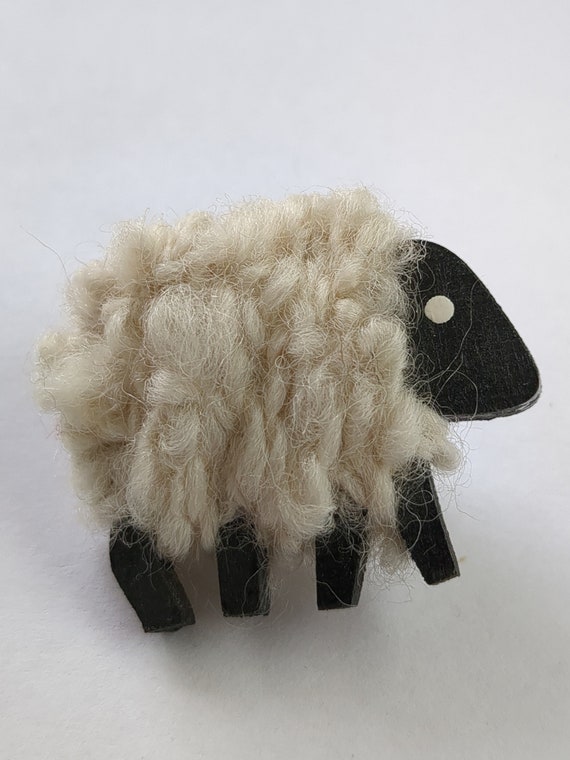 Wooly sheep vintage brooch pin