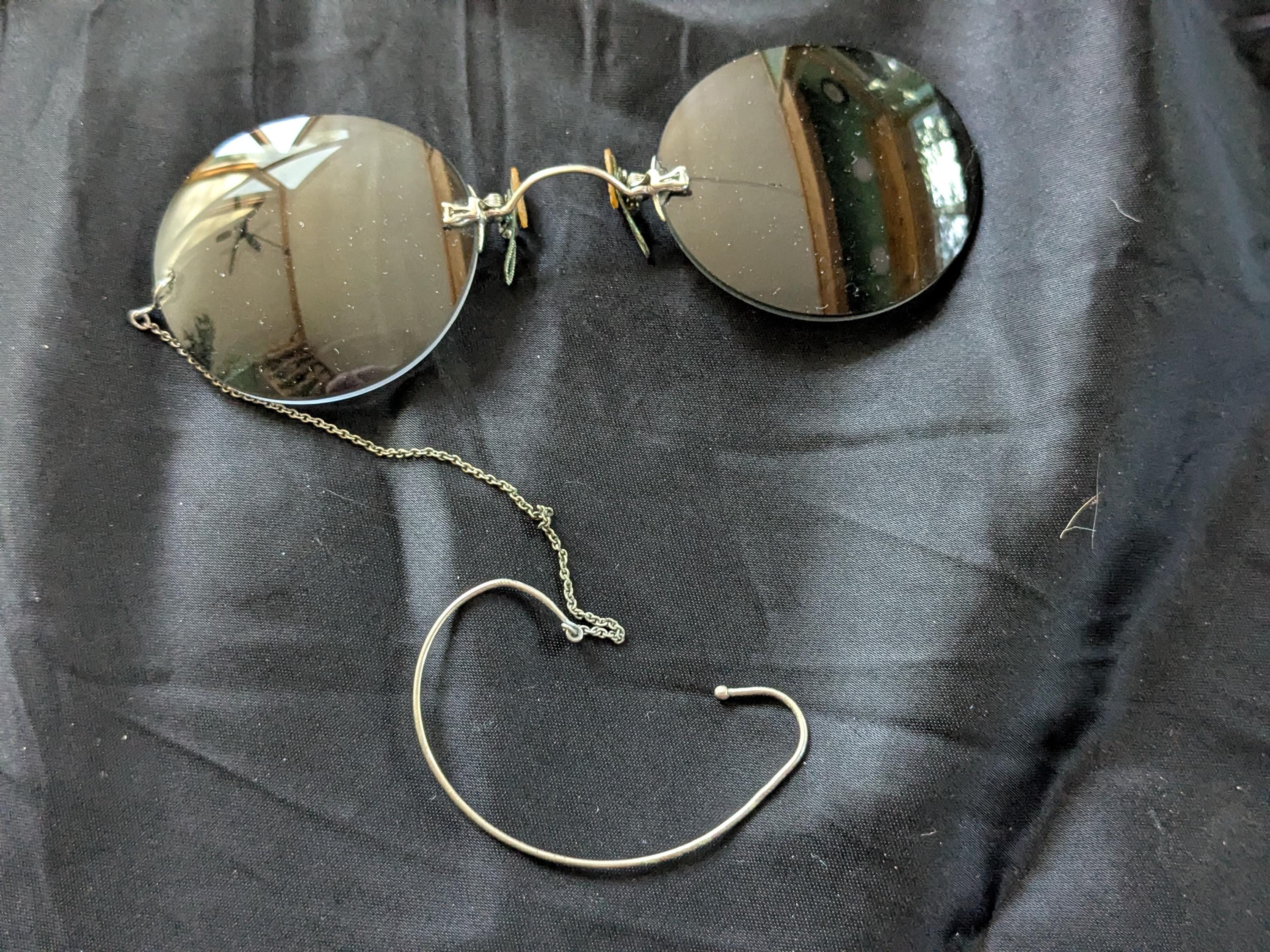 Antique Pince-nez Sunglasses Glasses With Chain: Turn of the