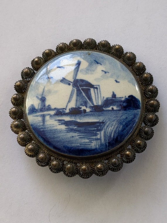 Signed "Delft" vintage brooch pin - image 4