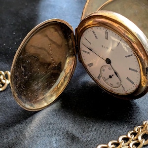 Elgin gold ladies pendant pocket watch necklace in excellent condition. 1871-1899, 7j, 18s, g73, m5