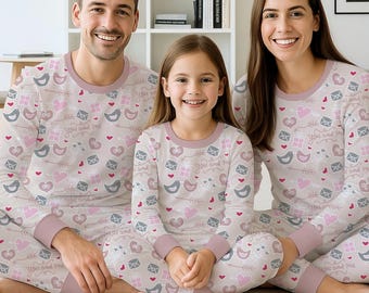 Pijama de San Valentín "Tú y yo" / Pijama familiar a juego para hombres, mujeres y niños / Conjunto de ropa de dormir suave con corazones románticos / V1111