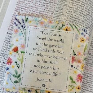 Pocket Prayer Quilt | John 3:16 | Wooden or plastic cross | Printed prayer poem | Prayer card | Handmade | Gift | Bible verse
