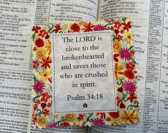 Pocket Prayer Quilt | Psalm 34:18 | Wooden or plastic cross | Printed prayer poem | Prayer card | Handmade | Bible verse | Gift