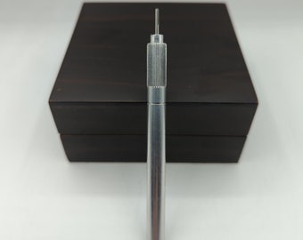 Professional quilling tool: metal medium tip slotted quilling needle