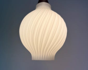 Stara lampa wisząca z drewna tekowego i opalinu, lata 60. XX wieku