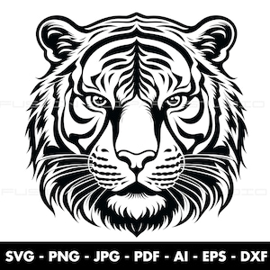 Puede incluir: Ilustración en blanco y negro de la cara de un tigre. El tigre tiene una expresión feroz con dientes afilados y una nariz prominente. La imagen es un primer plano de la cabeza del tigre, mostrando su pelaje y rayas detalladas.