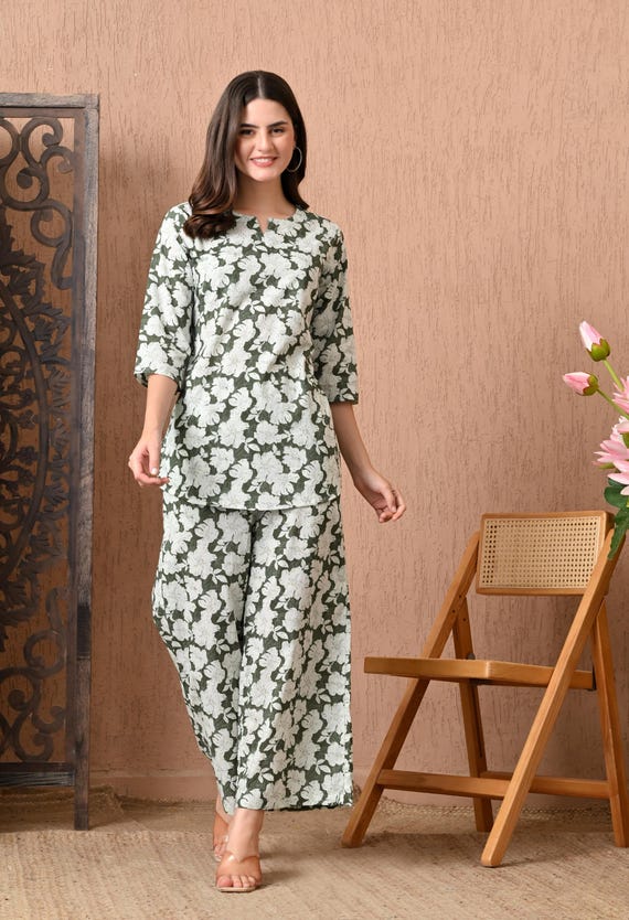 white christmas dresses Buy Multicolor Printed Round Neck Pure Cotton Kurta Set For Women Online @  Best Price main image 0