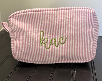 Personalized Seersucker Makeup Bag Monogrammed Travel Cosmetic Bag Embroidered Bridesmaid Gift Custom Toiletry Pouch Bride Gift for Her