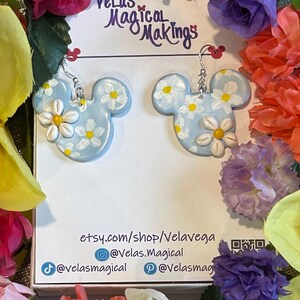 Minnie Mouse Ditsy Daisy Earrings - Light Blue