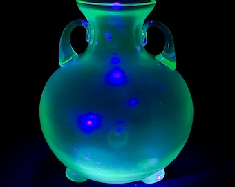 Loetz Olympia Glatt? 1900s Uranium Iridescent Green Art Glass Cabinet Vase Antique