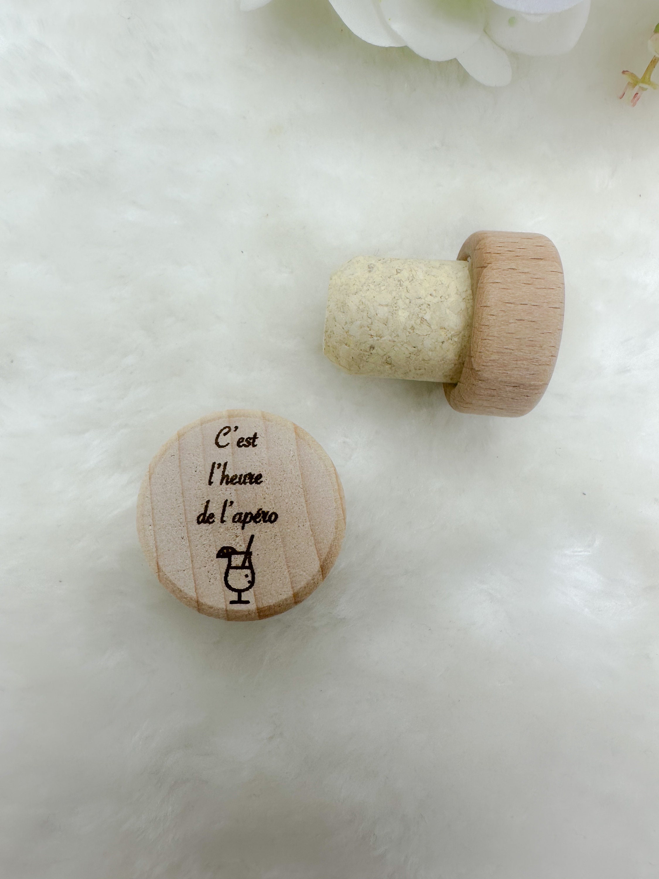 Bouchon personnalisé en liège et bois - Apéro en cours main image 0