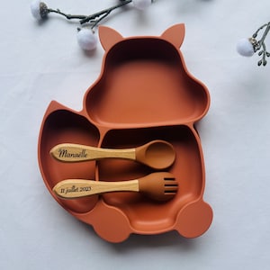 Set repas assiette et couverts pour enfant personnalisée couvert en bois cadeau de naissance noël assiette silicone bébé assiette bébé image 1