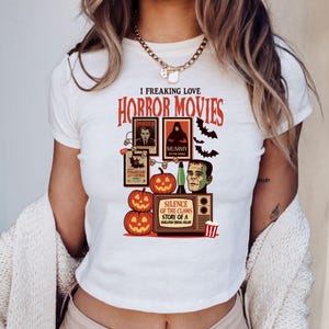 Retro Halloween Baby Tee im 90er Horrorfilm Stil