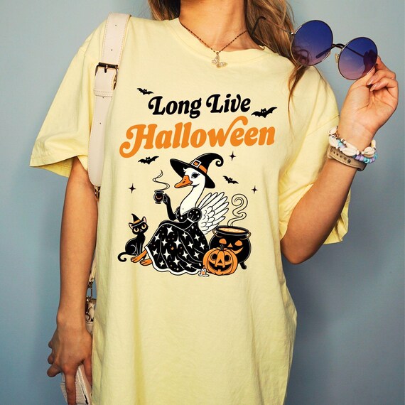 Halloween Goose shirt, Summerween, Honk or Treat Shirt, Spooky Season Shirt, Halloween shirt, Comfort Colors, Gift for Her, Halloween Lover