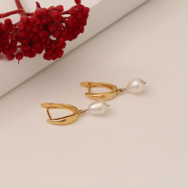 14 Gold Pearl Earrings Fresh Water Pearl Earrings Hoop Pearl Etsy