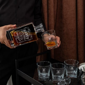 Personalized Whiskey Decanter Set, Whiskey Stones, Glasses Set, Whiskey Lovers. Custom Glass Gift for Husband Father&#39;s Day Gift for Dad.