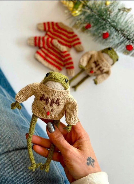 Cute Froggie , Custom Crochet Frog With 2 Sweater , Froggie's
