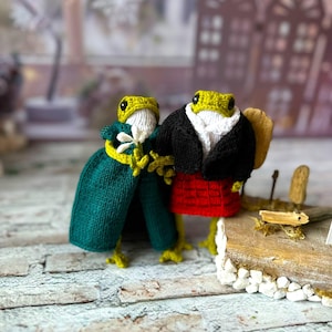 Handmade Knitting Frog and Toad With Her Dresses / Scandinavian Groom and Bride Toads