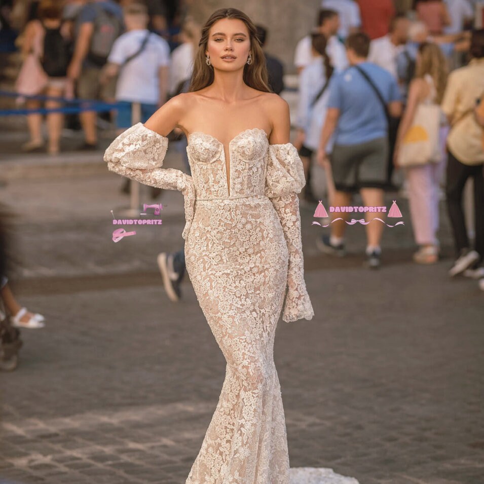 Elegant Ivory Long Mermaid Sweetheart Ruffles Lace Wedding Dresses