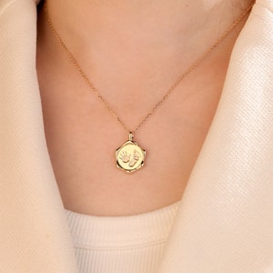 Collar con huella de oro de 18 quilates / Regalo personalizado para madres / Regalos para mamá / Regalo para mamá primeriza