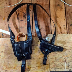 Handcrafted Leather OWB Horizontal Shoulder Holster System with Double Carry Magazine Pouch for Beretta, Sig Sauer and Walther Models.