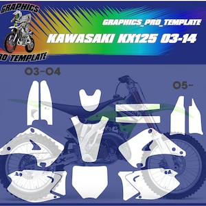 Könnte beinhalten: Ein Satz weißer Motocross-Grafiken für ein Kawasaki KX125 Motorrad. Die Grafiken sind für die Modelljahre 2003-2014 konzipiert. Das Set beinhaltet Grafiken für den vorderen Kotflügel, den hinteren Kotflügel, die Seitenverkleidungen und die Nummernschilder. Die Grafiken sind auf hochwertigem Vinyl gedruckt und für Langlebigkeit und Strapazierfähigkeit ausgelegt.