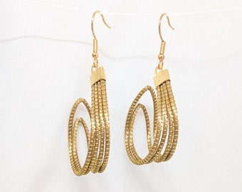 Sloweco Hollywood gold-plated vegetable gold capim dangle earrings, original ethical eco-friendly gift, sustainable elegant Creoles Brazil