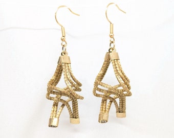 Original vegetable gold capim gold earrings SLOWECO FLORENCIA, Sustainable jewelry, elegant, ethical mid-century gift, Faire trade Brazil