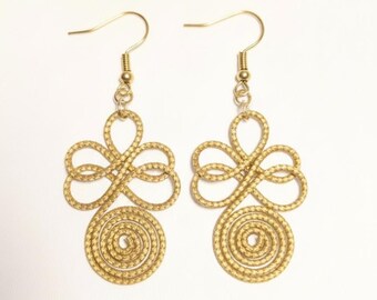 Plant-based gold earrings – CREATIVITY – Bio-jewelry Capim gold – Handmade sustainable jewelry – Hooks – 7x3cm SLOWECO