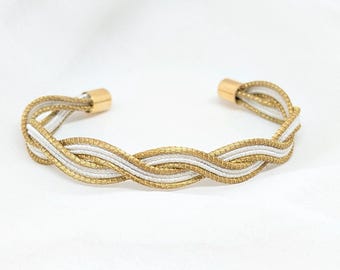 Vegetable gold braided bracelet capim dourado plant SLOWECO PAPUA, Original ecological elegant ethical gift, Fair trade, Jalapao Brazil