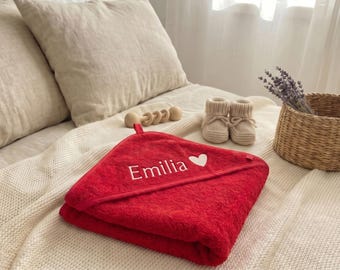 Rotes Kapuzenhandtuch Baby personalisiert mit Name & Herz | Frottee 500g/m Oeko-Tex | Hebammen-Tipp Wassergeburt | Geschenk zur Geburt