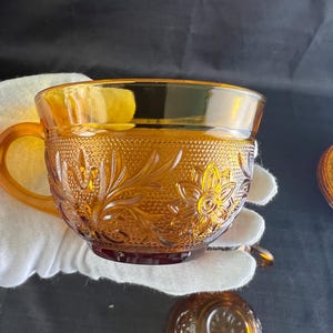 Set of 4 Indiana Glass Tiara Exclusive Tea Cup and Saucer in &quot;Sandwich&quot; Pattern in Amber