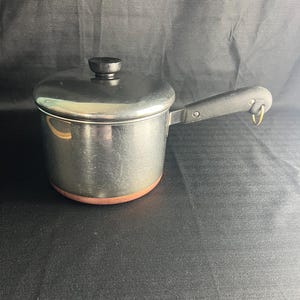 Pre 1968 Revereware Copper Bottom Stainless Steel Saucepot with lid (3 quart)