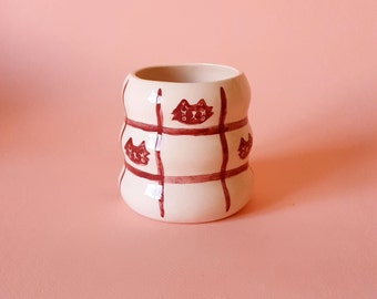 Handgefertigte Keramiktassen, handgefertigte Keramik, niedliche Katzenstreifentasse, handgefertigte Teetasse, Kaffeetasse, rote Streifentasse