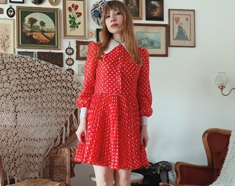 1960s Polka Dot Pleated Red Mini Dress with Beagle Collar | Strawberry Red | Twee | Twiggy | S/M | Ghost Woman Vintage