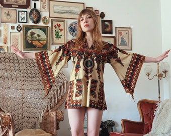 70s Hippie Kaftan Mini Dress or Long Top with Bell Sleeves | V-Neck | Bags | A-line | Boho | Geometric Print | S | M | Ghost Woman Vintage