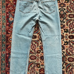 90s Levi's 501 High Waist Jeans mit geradem Bein und geknöpftem Schnitt Bild 3