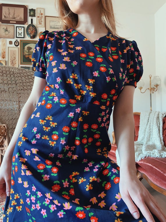 70s Flower Power Dress | Short Sleeves | Mod | Tw… - image 4