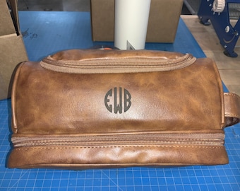 Personalized Dopp Kit Leather Toiletry Bag. Gift for Him, Travel Gift Fathers Day Groomsman