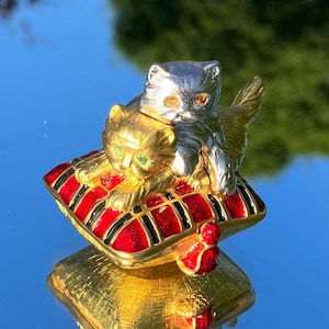 Estee Lauder Playful Kittens Dazzling Silver Perfume Compact 