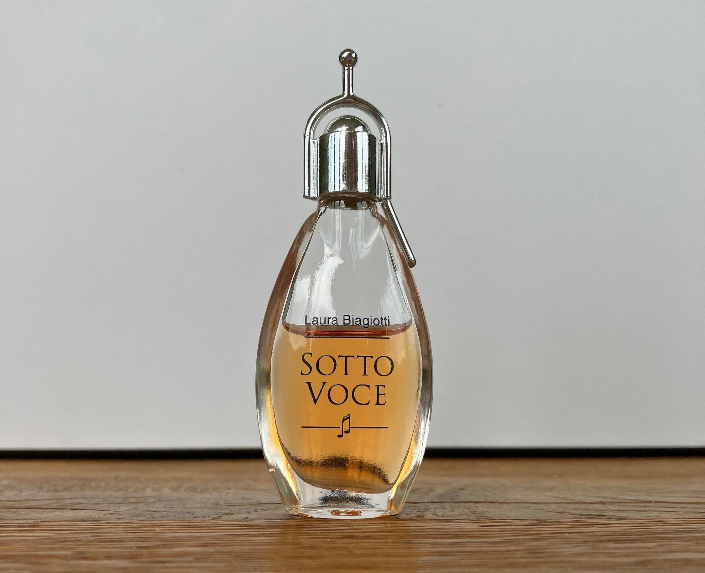 ラウラビアジョッティ ソット ヴォーチェ 香水 25ml ラウラビアジョッティ ソット ヴォーチェ 香水 25ml（| ラウラ