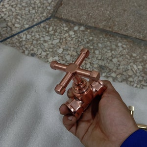 Poignées de robinet faites main en laiton massif avec valve et corps de valve en T en laiton poignée en croix poignées de robinet en laiton
