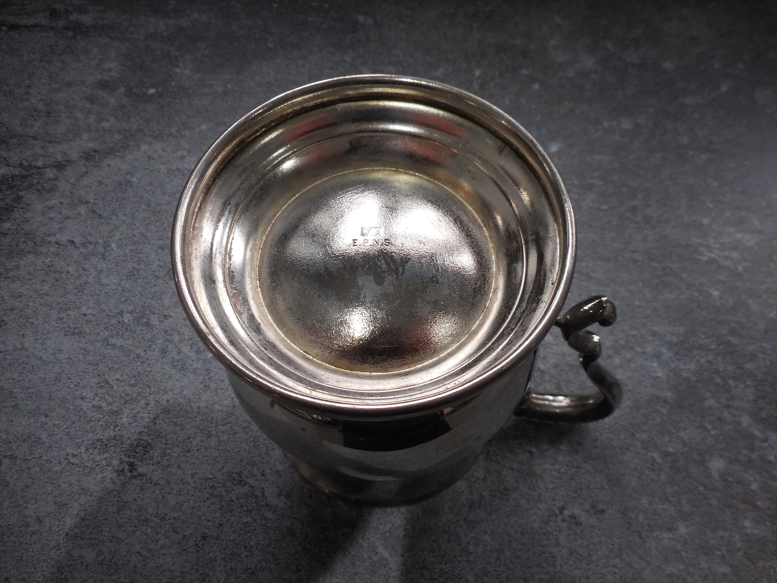 ウィリアム・アダムス作 ヴィンテージ シルバープレート タンカード