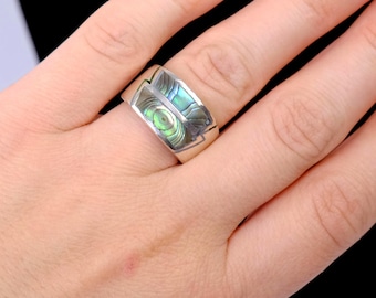 Anillo vintage de plata de ley con incrustaciones de abulón, anillo ancho de 10 g, anillo llamativo de plata estilo boho, talla 5.5